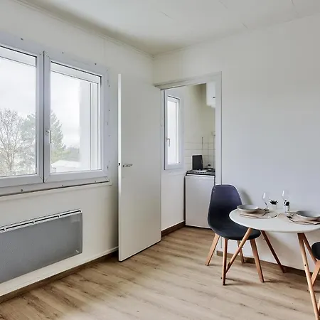 Cosy Bressan Apartment Bourg-en-Bresse